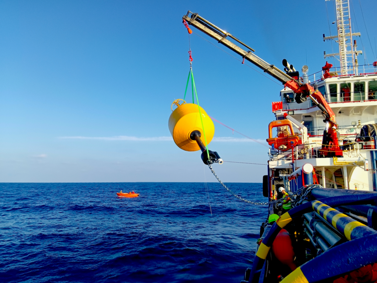 Installate le prime boe di alto mare che monitorano i maremoti nel Mar Mediterraneo